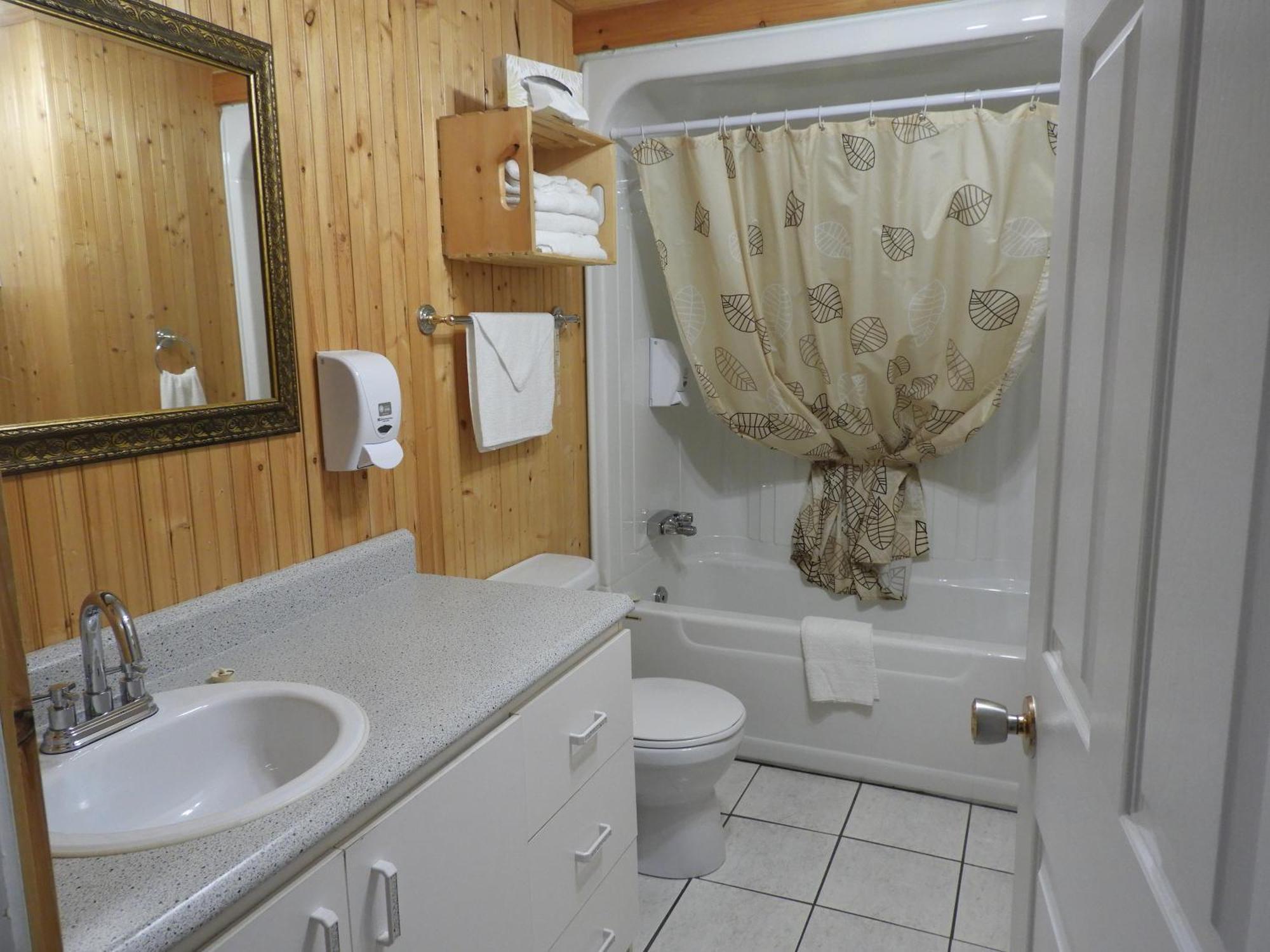 Sous La Croix 152725 Hotel 2*